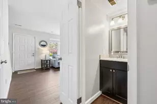 15721 Ambiance Dr, North Potomac, MD 20878 - Photo 10