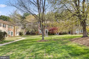 15721 Ambiance Dr, North Potomac, MD 20878 - Photo 4