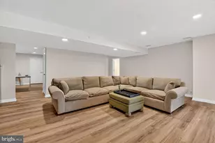 8601 Split Oak Cir, Bethesda, MD 20817 - Photo 34
