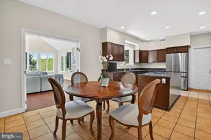 8601 Split Oak Cir, Bethesda, MD 20817 - Photo 14
