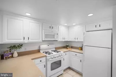 11710 Old Georgetown Road #406, Rockville, MD 20852 - Photo 6