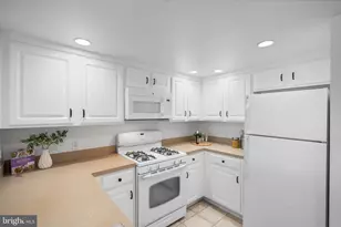 11710 Old Georgetown Rd, Rockville, MD 20852 - Photo 6