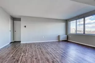 10201 Grosvenor Pl, Rockville, MD 20852 - Photo 24
