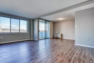 10201 Grosvenor Pl, Rockville, MD 20852 - Photo 14