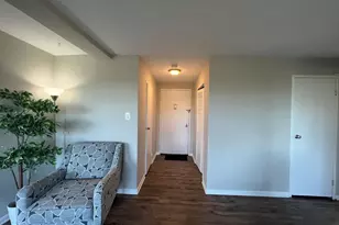 10201 Grosvenor Pl, Rockville, MD 20852 - Photo 14