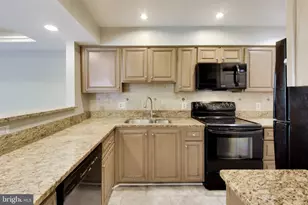 10821 Hampton Mill Terrace, Rockville, MD 20852 - Photo 8