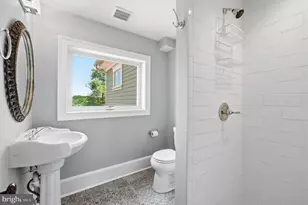 15715 Avery Rd, Rockville, MD 20855 - Photo 16