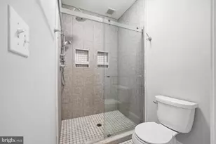 15715 Avery Rd, Rockville, MD 20855 - Photo 48