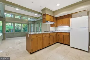 7305 Masters Dr, Potomac, MD 20854 - Photo 6