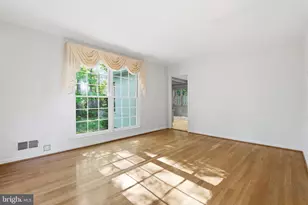 7305 Masters Dr, Potomac, MD 20854 - Photo 4