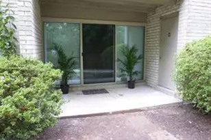 5200 Crossfield Ct, Rockville, MD 20852 - Photo 2