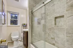 1416 Crestridge Dr, Silver Spring, MD 20910 - Photo 12