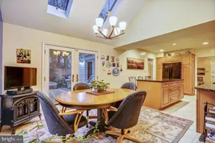 1416 Crestridge Dr, Silver Spring, MD 20910 - Photo 4