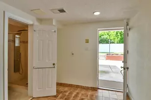 9823 Singleton Dr, Bethesda, MD 20817 - Photo 42