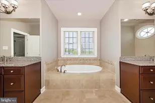 100 Castle Oak Ct, Clarksburg, MD 20871 - Photo 32