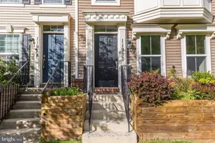 11910 Weybridge Lane, Germantown, MD 20876 - Photo 2