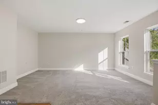 11910 Weybridge Lane, Germantown, MD 20876 - Photo 4