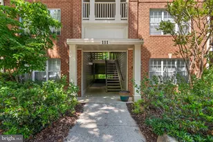 111 Timberbrook Ln, Gaithersburg, MD 20878 - Photo 4