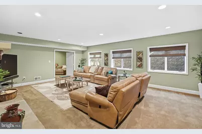 9860 Avenel Farm Drive, Potomac, MD 20854 - Photo 28