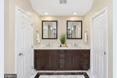 9860 Avenel Farm Drive, Potomac, MD 20854 - Photo 20