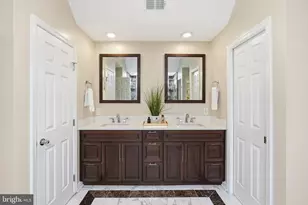 9860 Avenel Farm Dr, Potomac, MD 20854 - Photo 20