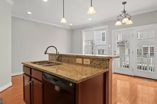 643 Pullman Pl, Gaithersburg, MD 20877 - Photo 10