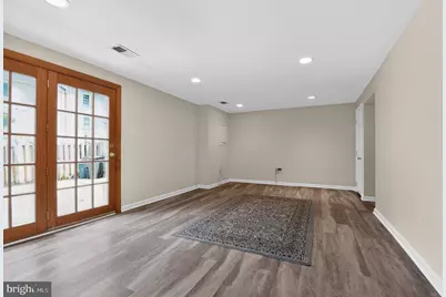 220 Pender, Rockville, MD 20850 - Photo 6