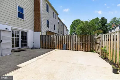 220 Pender, Rockville, MD 20850 - Photo 8