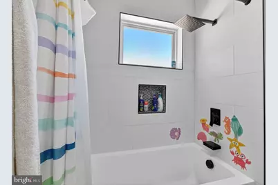 7121 W Greenvale Parkway, Chevy Chase, MD 20815 - Photo 32