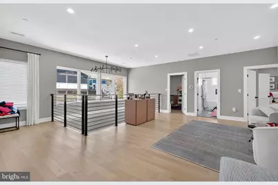 7121 W Greenvale Parkway, Chevy Chase, MD 20815 - Photo 18