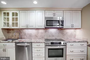 4601 Park Ave, Chevy Chase, MD 20815 - Photo 14