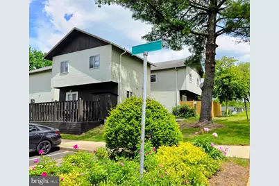 14 Standard Court #57, Gaithersburg, MD 20877 - Photo 2