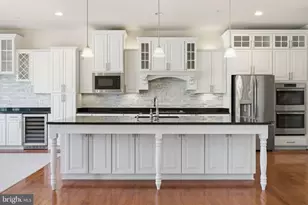 11871 Peppervine Dr, Clarksburg, MD 20871 - Photo 4