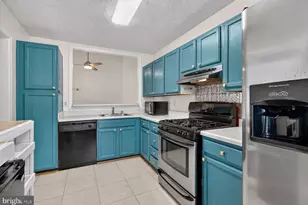 896 Windbrooke Dr, Gaithersburg, MD 20879 - Photo 6