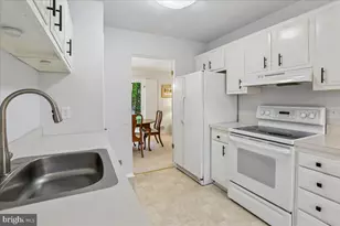 18017 Overwood Dr, Olney, MD 20832 - Photo 10