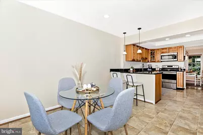 9409 Chatteroy Place, Montgomery Village, MD 20886 - Photo 10