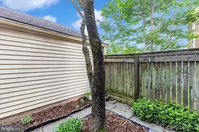 9409 Chatteroy Place, Montgomery Village, MD 20886 - Photo 38