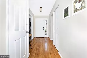 9409 Chatteroy Pl, Montgomery Village, MD 20886 - Photo 2