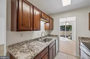 10259 Ridgeline Dr, Gaithersburg, MD 20886 - Photo 14