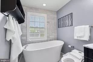 306 Hart Rd, Gaithersburg, MD 20878 - Photo 20