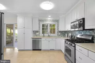 10301 Crestmoor Dr, Silver Spring, MD 20901 - Photo 10