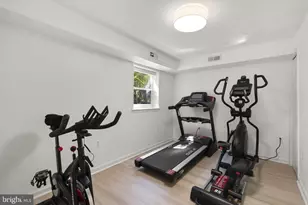 10301 Crestmoor Dr, Silver Spring, MD 20901 - Photo 38