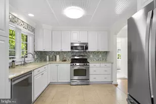 10301 Crestmoor Dr, Silver Spring, MD 20901 - Photo 12