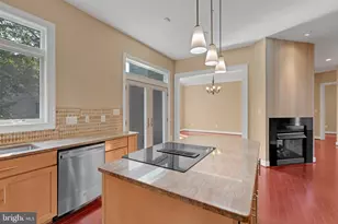 7607 Newmarket Dr, Bethesda, MD 20817 - Photo 10