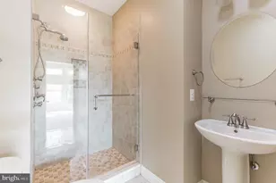 7607 Newmarket Dr, Bethesda, MD 20817 - Photo 24