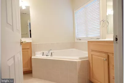 1112 Pleasant Drive, Rockville, MD 20850 - Photo 12
