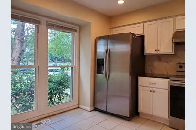 14920 Forest Landing Circle, Rockville, MD 20850 - Photo 18