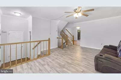 20323 Cedarhurst Way, Germantown, MD 20876 - Photo 4