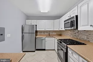 8315 N Brook Ln, Bethesda, MD 20814 - Photo 6