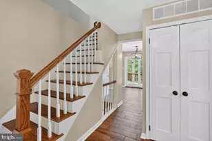 16929 Briardale Rd, Rockville, MD 20855 - Photo 8